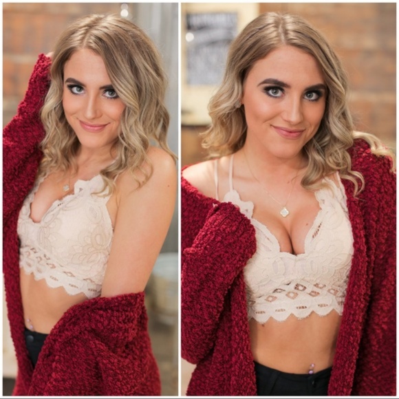 LAST ONE! Cream Lace Padded Bralette - Picture 2 of 4